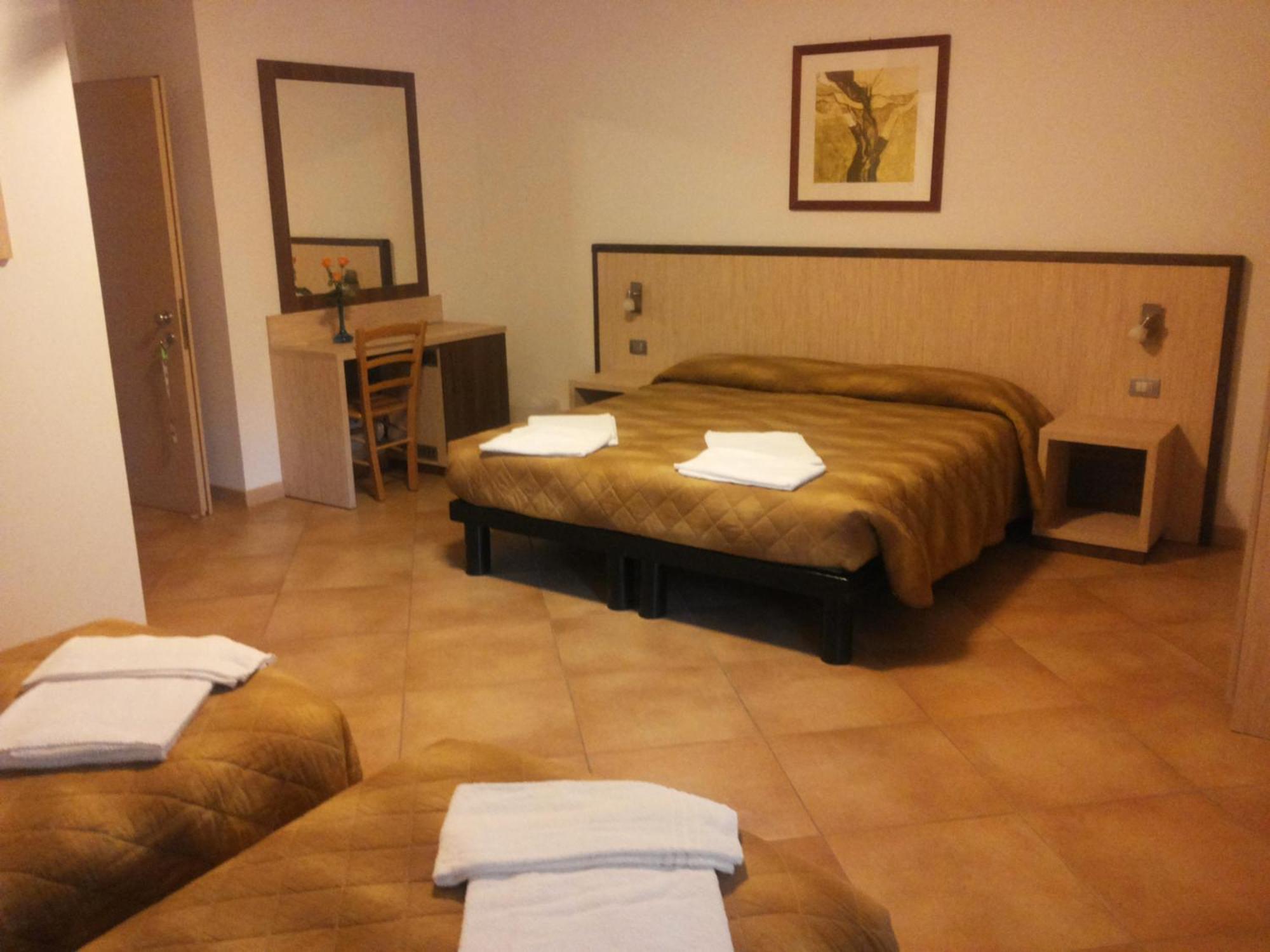 Agritur Arcosole B&B Camping Oda fotoğraf